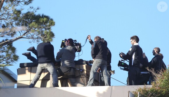 Exclusif - JoeyStarr et Manu Payet sur le tournage du film "36 Heures à tuer", à Cannes, sur le toit du Grand Hôtel, le 11 février 2014