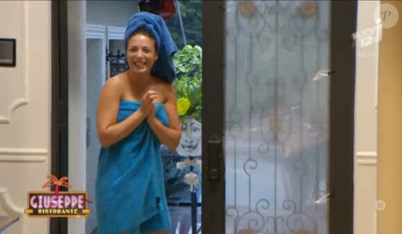 Sophie hérite d'un balais en guise de fausse amie ("Giuseppe Ristorante" - épisode du mardi 25 février 2014.)