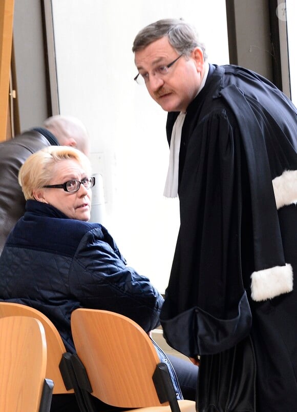 Jakie Quartz, de son vrai nom Jacqueline Cuchet, et son avocat au tribunal correctionnel de Créteil le 18 février 2014. Elle répond à des faits de violences sur sa mère.