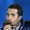 Martin Fourcade après sa médaille d'or obtenue sur le 20 km individuel lors des Jeux olympiques de Stochi, le 14 février 2014