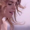 Cécile Cassel vante les mérites du nouveau parfum Secret de Rochas dans un nouveau spot publicitaire dévoilé en février 2014.