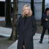 Melissa George arrive au défilé Nina Ricci lors de la fashion week à Paris le 27 février 2014.