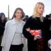 Jessica Alba arrive au défilé de mode Nina Ricci" à Paris. Le 27 février 2014. La belle est accompagnée de son amie Kelly Sawyer.