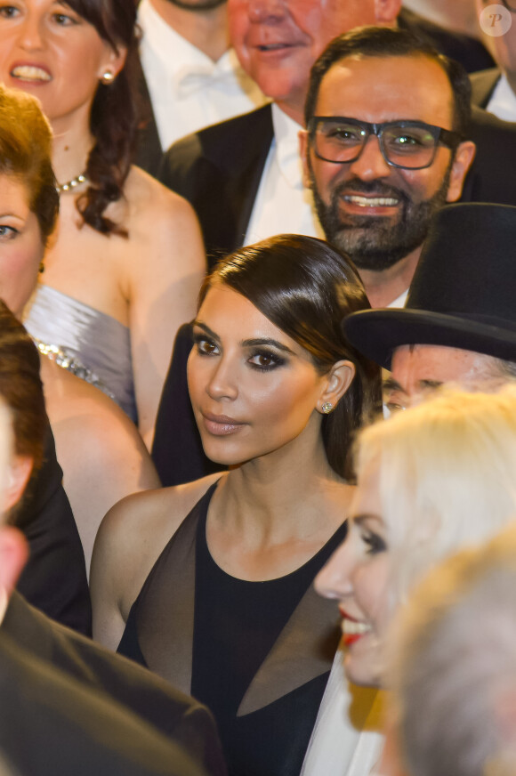 Kim Kardashian assiste au bal de l'Opéra de Vienne. Le 27 février 2014.