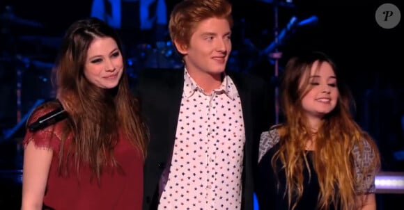 Elliott, Leïla et Florence lors de leur battle dans The Voice 3 sur TF1 le samedi 29 février 2014