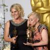 Catherine Martin et Beverley Dunn (meilleure direction artistique pour Gatsby le magnifique) lors de la cérémonie des Oscars le 2 mars 2014