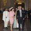 La reine Silvia et le roi Carl XVI Gustaf de Suède à la chapelle royale du palais Drottningholm, à Stockholm, le 2 mars 2014, lors d'une messe pour la naissance de la princesse Leonore, fille de la princesse Madeleine et de Chris O'Neill qui a vu le jour le 20 février à New York.
