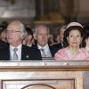Le roi Carl XVI Gustaf de Suède et la reine Silvia, avec derrière elle Sofia Hellqvist, à la chapelle royale du palais Drottningholm, à Stockholm, le 2 mars 2014, lors d'une messe pour la naissance de la princesse Leonore, fille de la princesse Madeleine et de Chris O'Neill qui a vu le jour le 20 février à New York.