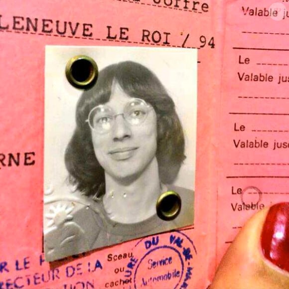 Gérard Vivès, sur son permis de conduire, dans les années 80.