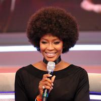 Naomi Campbell transformée : Une coupe afro pour l'icône mode !