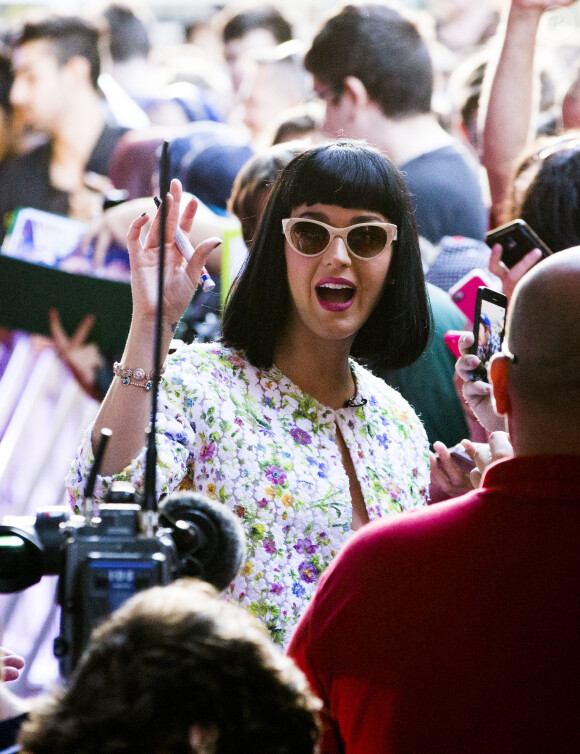 Katy Perry rencontre des fans à Sydney, le 5 mars 2014.