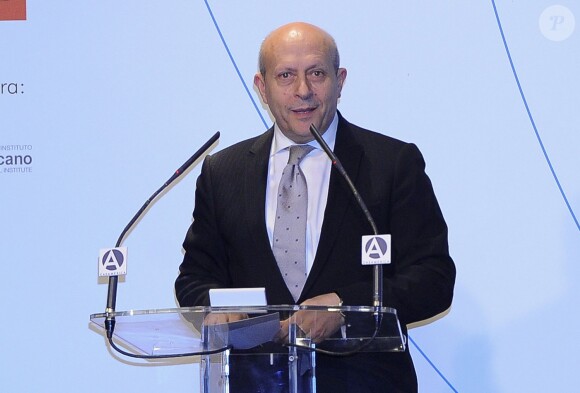 Le ministre Jose Ignacio Wert lors du dîner de gala organisé en hommage, à la Maison de l'Amérique à Madrid le 4 mars 2014, au travail de l'économiste Enrique V. Iglesias.