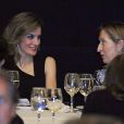  La princesse Letizia d'Espagne avec la ministre Ana Pastor lors du dîner de gala rendant hommage, à la Maison de l'Amérique à Madrid le 4 mars 2014, au travail de l'économiste Enrique V. Iglesias. 