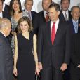 La princesse Letizia et le prince Felipe lors du dîner de gala organisé en hommage, à la Maison de l'Amérique à Madrid le 4 mars 2014, au travail de l'économiste Enrique V. Iglesias.