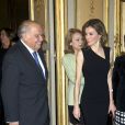 La princesse Letizia et Enrique V.Iglesias arrivant au dîner de gala organisé en hommage, à la Maison de l'Amérique à Madrid le 4 mars 2014, au travail de l'économiste.