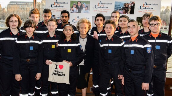 Bernadette Chirac : Croisière en or avec de jeunes pompiers et le Stade français