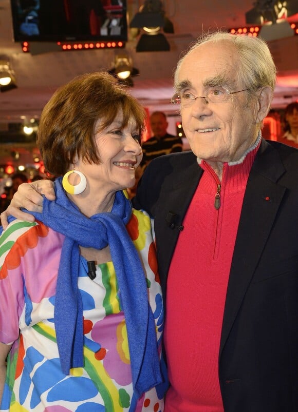 La comédienne Macha Méril et son compagnon Michel Legrand - Enregistrement de l'émission "Vivement dimanche" à Paris le 5 mars 2014, diffusion le 9 mars.