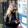 Ashley Olsen se fait discrète dans les rues de Paris, le 6 mars 2014.