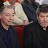 Philippe Chevallier et Régis Laspalès lors de l'enregistrement de l'émission "Vivement dimanche" à Paris le 5 mars 2014.s