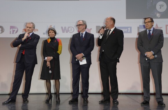 Thomas Valentin, Véronique Cayla, Bertrand Meheut, Rémy Pflimlin, Nonce Paolini lors de la soirée de lancement de la campagne 2014 du Sidaction au Musée du Quai Branly à Paris, le 10 mars 2014.