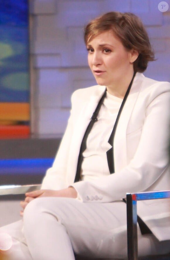 Lena Dunham sur Good Morning America à New York City, le 6 janvier 2014.