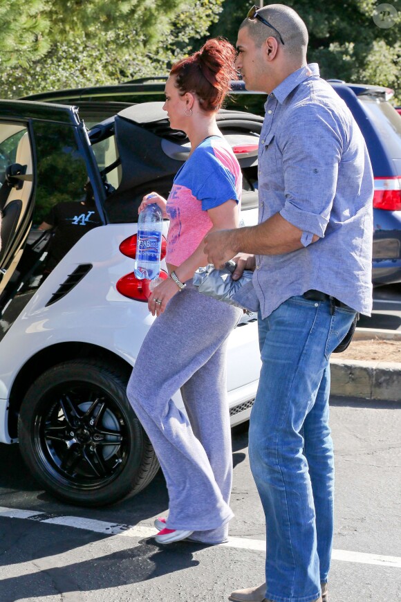 Britney Spears quitte une salle de sport à Los Angeles, le 12 mars 2014.