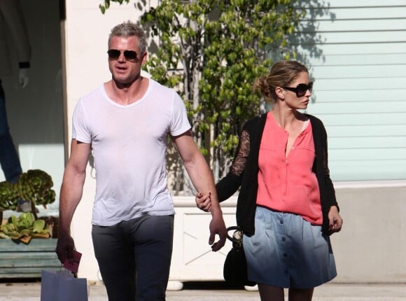 Eric Dane et Rebecca Gayheart dans les rues de Beverly Hills à Los Angeles, le 12 mars 2014.