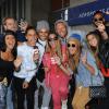 Les candidats des Anges de la télé-réalité 6, Shanna, Julien, Eddy, Thibaut, Anais, Benjamin, Vanessa Lawrens, Dania et Julien sont de retour de Sydney à l'aéroport de Charles de Gaulle à Roissy, Paris, le 18 mars 2014