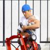 Josh Duhamel à Los Angeles avec son fils Axl, le 20 mars 2014.