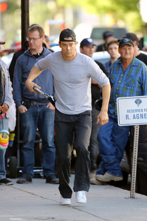 Josh Duhamel en tournage pour la série "Battle Creek" à Los Angeles, le 20 mars 2014.