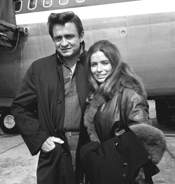 Johnny Cash et son épouse, June Carter, à Londres le 2 mai 1968.