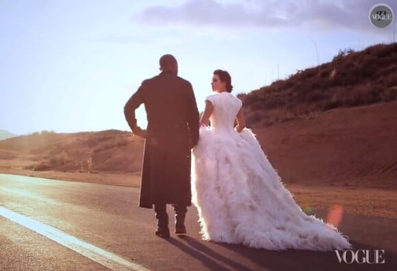 Kanye West et Kim Kardashian, prêts pour le mariage dans les coulisses de leur shooting pour Vogue.
