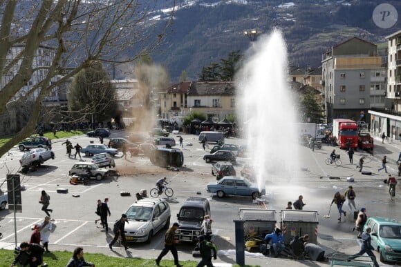 Ambiance sur le tournage d'Avengers 2, à Aoste, Italie, le 24 mars 2014.