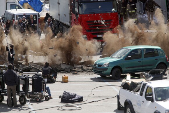 Ambiance sur le tournage d'Avengers 2, à Aoste, Italie, le 24 mars 2014.
