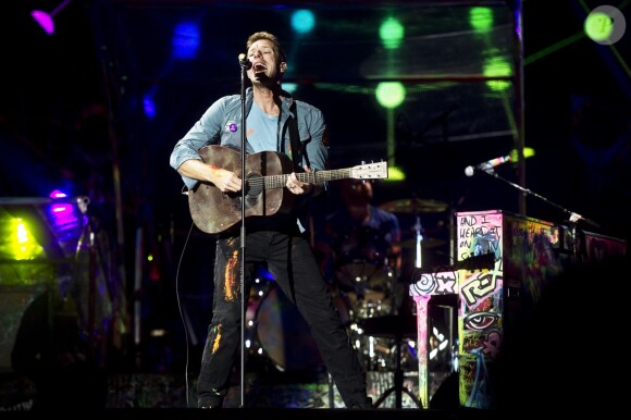 Chris Martin et Coldplay en concert à Stockholm, le 30 août 2012.