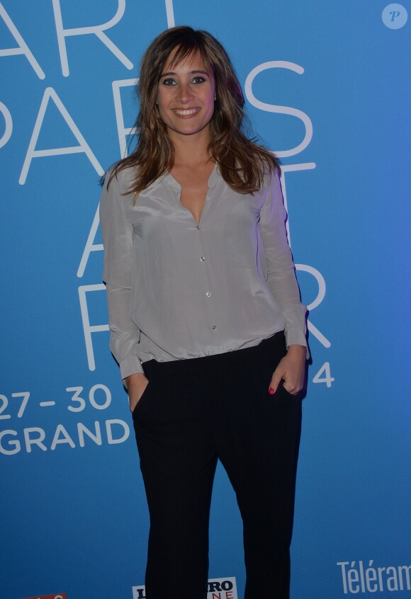 Julie de Bona à l'inauguration de l'exposition "Art Paris Art Fair" au Grand Palais, à Paris le 26 mars 2014.