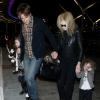 Nicole Kidman et Keith Urban avec leurs filles Sunday et Faith au LAX Airport, Los Angeles, le 26 mars 2014.