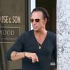 Mickey Rourke métamorphosé et plus mince, à West Hollywood (Los Angeles) le 14 janvier 2014