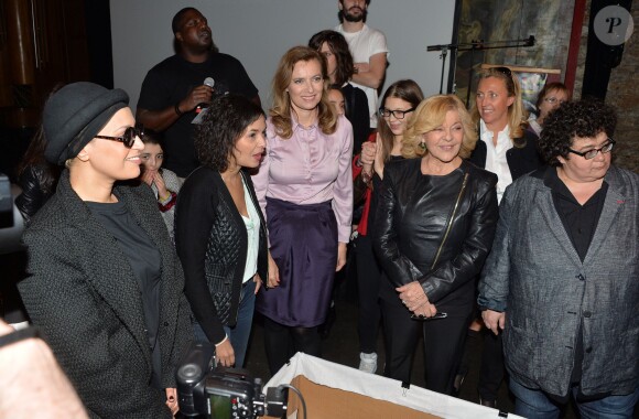 Lââm, Saïda Jawad, Valérie Trierweiler, Nicoletta et la chanteuse Juliette (Juliette Noureddine) lors du gala de clôture du Don'actions du Secours Populaire au Musée des Arts Forains à Paris, le 28 mars 2014