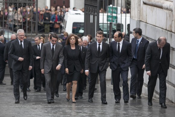 Jose Maria Aznar et sa femme arrivent lors des obsèques d'Etat de l'ancien chef du gouvernement espagnol Adolfo Suarez en la cathédrale de La Almudena à Madrid, le 31 mars 2014.