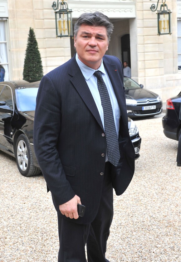 David Douillet quittant le conseil des ministres, le 11 janvier 2012. 