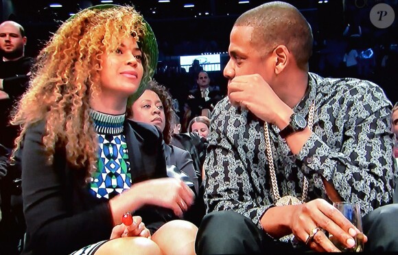 Beyoncé et Jay Z assitent au match entre les Brooklyn Nets et les Houston Rockets. Brooklyn, le 1er avril 2014.