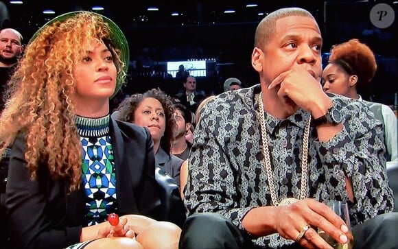 Beyoncé et Jay Z assitent au match entre les Brooklyn Nets et les Houston Rockets. Brooklyn, le 1er avril 2014.