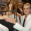 Laeticia Hallyday au cocktail dinatoire pour le lancement de la capsule Sarah Lavoine et Juliette Swildens, associées toutes les deux pour créer une collection capsule "Around the clock!", à la boutique Swildens au 18, rue du Vieux Colombier, à Paris, le 3 avril 2014.