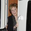 Marthe Mercadier, sur le point d'être expulsée de son appartement de Neuilly-sur-Seine pour loyers impayés, vient de recevoir une généreuse proposition des forains de la Foire du Trône qui lui mettent à disposition une caravane au coeur du bois de Vincennes le 4 avril 2014.