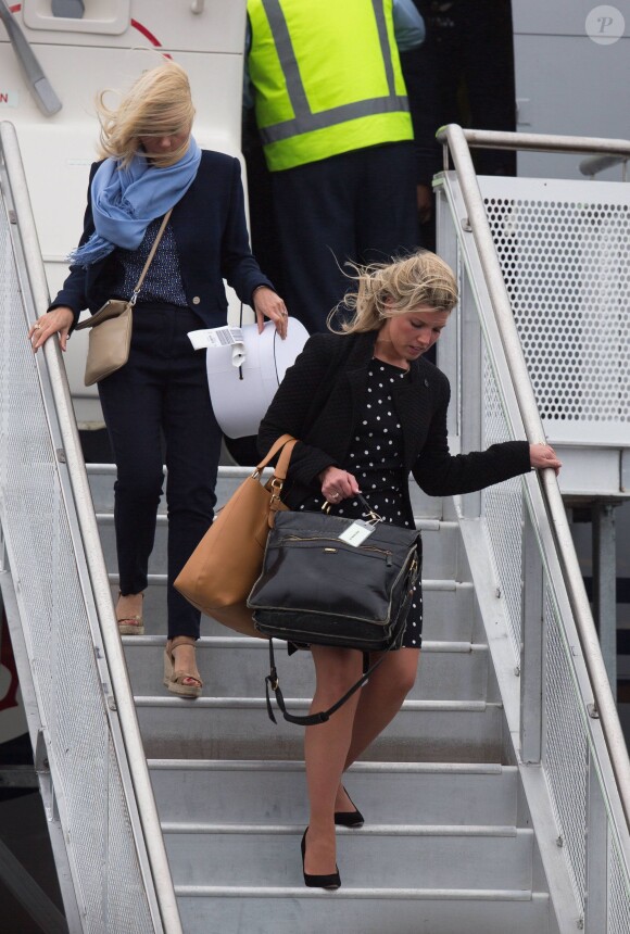 Kate Middleton peut compter sur la coiffeuse Amanda Cook Tucker, ici à leur arrivée à Wellington le 7 avril 2014, lors de sa tournée avec les princes William et George en Nouvelle-Zélande.