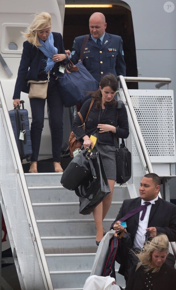 Kate Middleton et le prince William se sont bien entourés pour leur tournée avec le prince George en Nouvelle-Zélande. Leur staff a débarqué avec eux, le 7 avril 2014, à Wellington.
