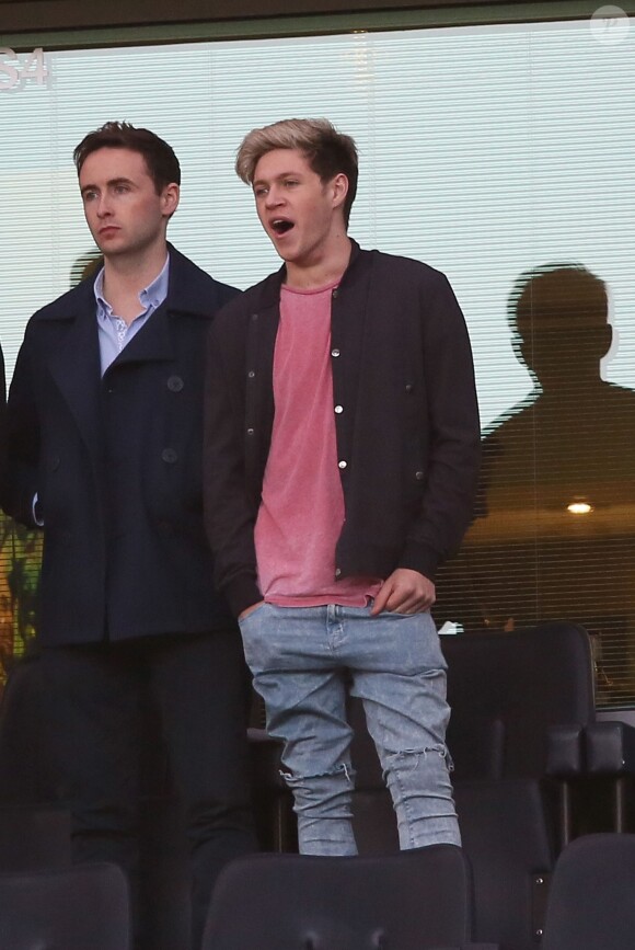 Niall Horan du groupe One Direction assiste au match de Ligue des Champions PSG-Chelsea au stade Stamford Bridge à Londres, le 8 avril 2014. 
