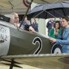 Le prince William et son épouse la duchesse Catherine de Cambridge découvraient le 10 avril 2014 au Omaka Aviation Heritage Centre à Blenheim, en Nouvelle-Zélande, l'exposition 'Knights of the Sky' présentant des avions de la Première Guerre mondiale appartenant au cinéaste Peter Jackson, en sa présence. Le duc de Cambrige a eu le plaisir de grimper dans le cockpit d'un Sopwith Pup.
