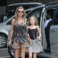 Kate Moss et sa fille Lila Grace Moss se promènent à Rio de Janeiro, le 3 avril 2014.
